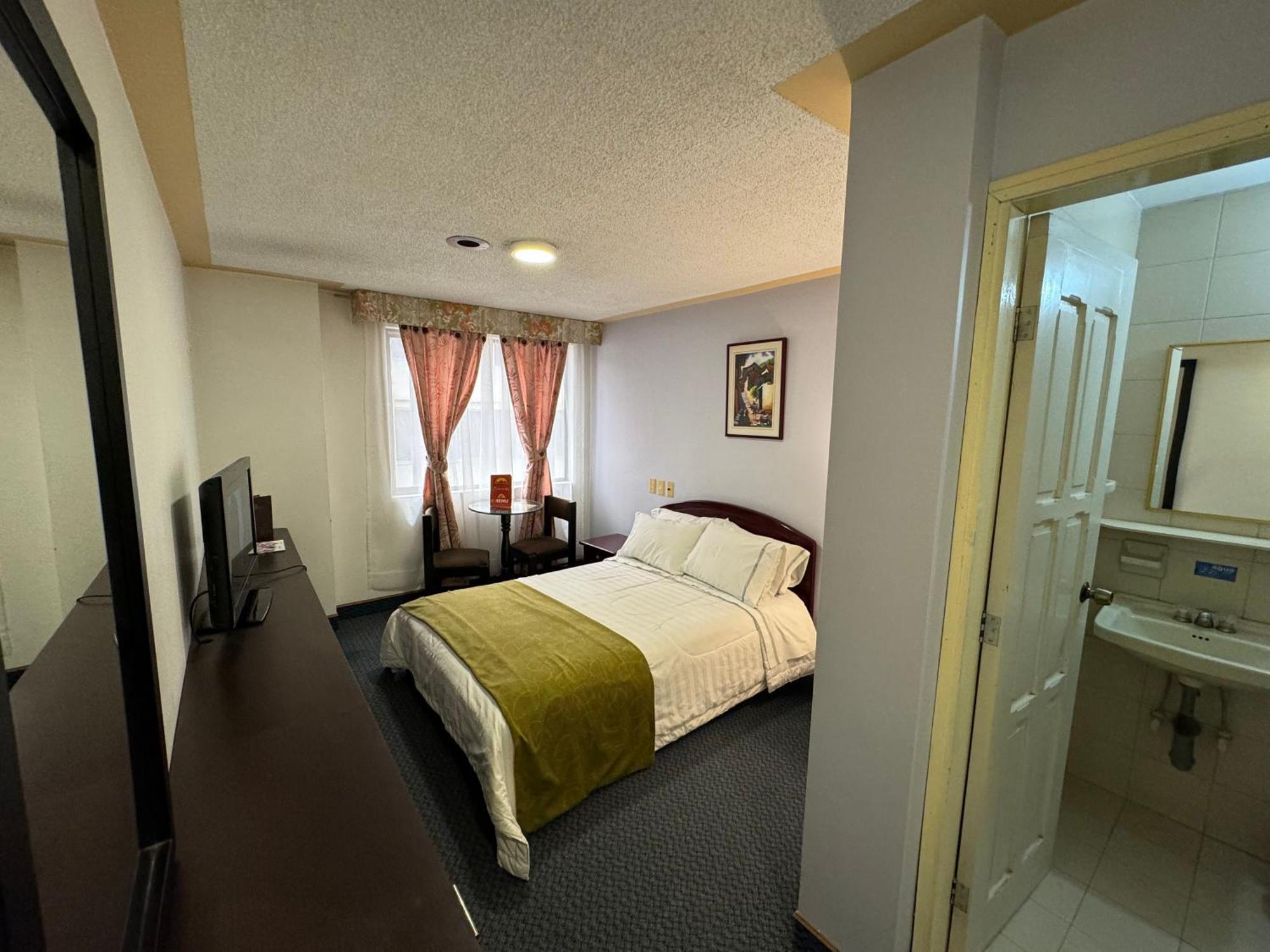 Hotel Los Andes Ипьялес Экстерьер фото
