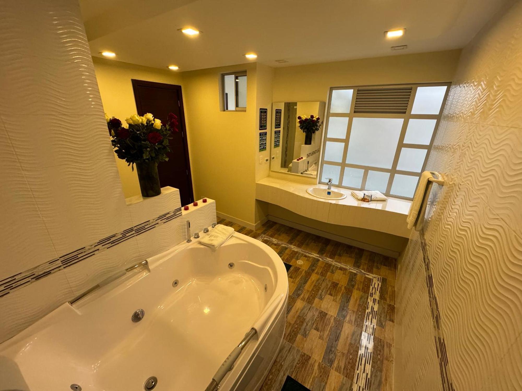 Hotel Los Andes Ипьялес Экстерьер фото